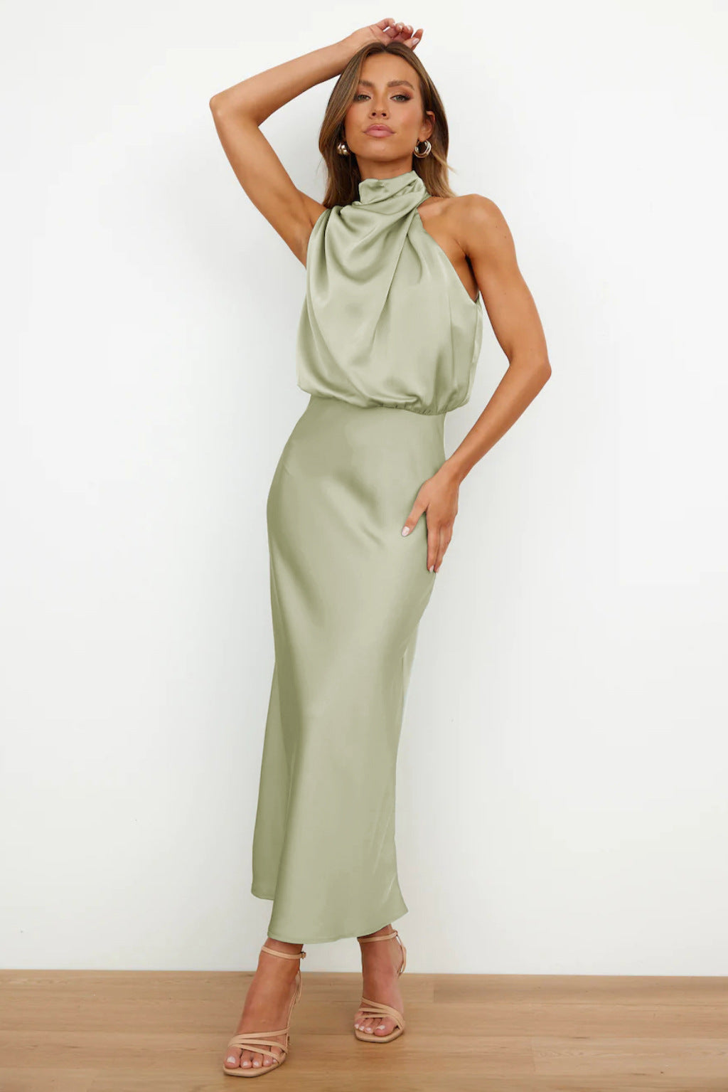 Tyra | Kjole av soirée elegant med hals halter
