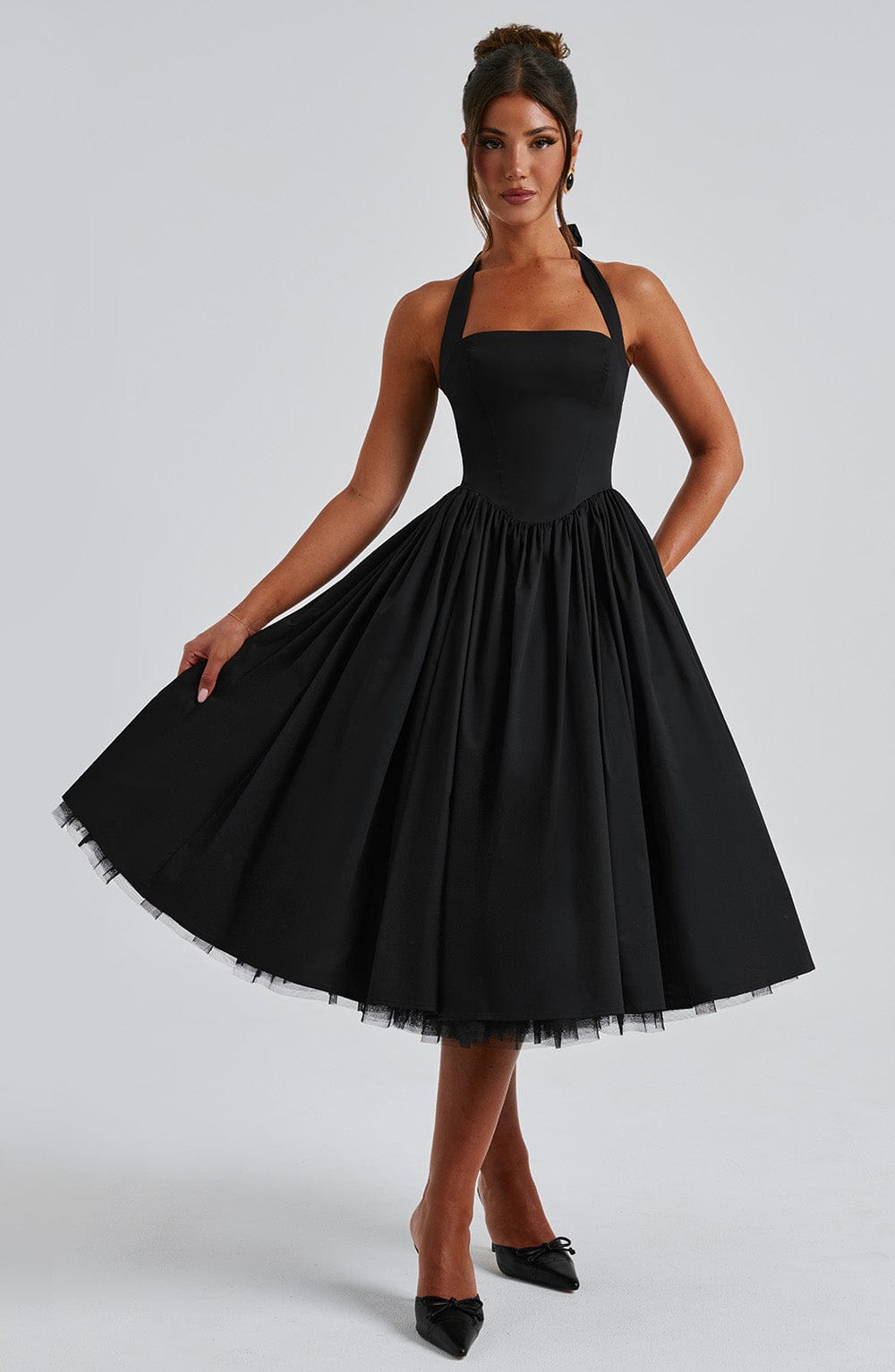 Chloe – Dame Bryllupsgjest Halterneck Midi Kjole