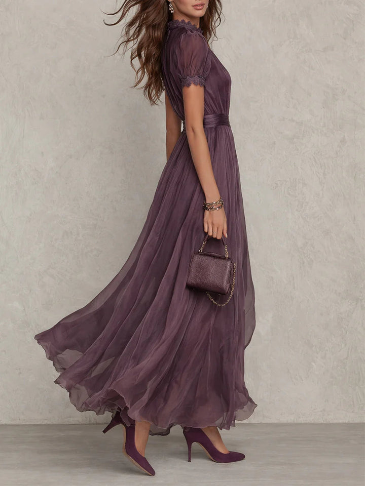 Flavia | Kjole Lang Elegant Violeta Hals Gota Blonder
